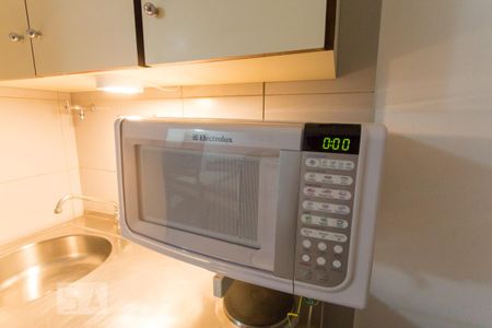 Cozinha de kitnet/studio para alugar com 1 quarto, 27m² em Asa Norte, Brasília