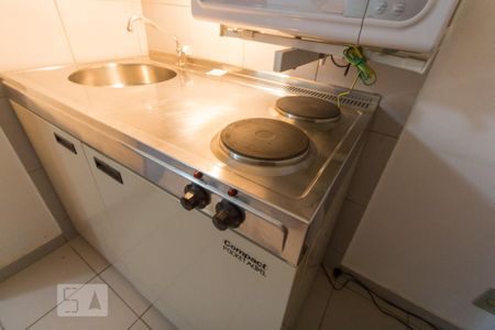 Cozinha de kitnet/studio para alugar com 1 quarto, 27m² em Asa Norte, Brasília