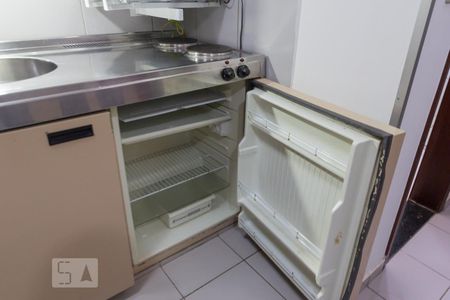 Cozinha de kitnet/studio para alugar com 1 quarto, 27m² em Asa Norte, Brasília