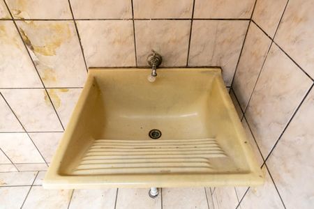 Casa à venda com 150m², 3 quartos e 1 vaga Casa à venda com 150m², 3 quartos e 1 vagaÁrea de serviço