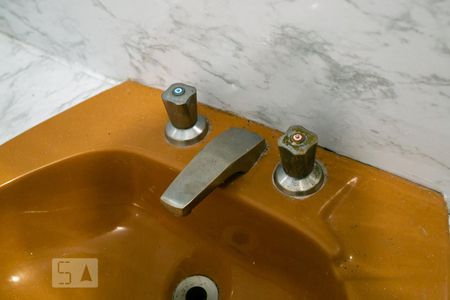 Casa à venda com 150m², 3 quartos e 1 vaga Casa à venda com 150m², 3 quartos e 1 vagaBanheiro da Suíte