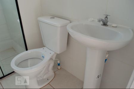 Apartamento para alugar com 50m², 2 quartos e sem vaga Apartamento para alugar com 50m², 2 quartos e sem vagaBanheiro social