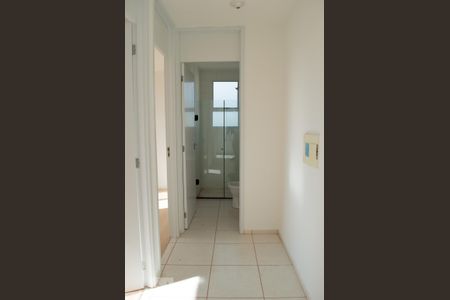 Corredor de apartamento para alugar com 2 quartos, 50m² em Campo Grande, Rio de Janeiro