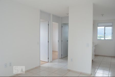 Sala de apartamento para alugar com 2 quartos, 50m² em Campo Grande, Rio de Janeiro