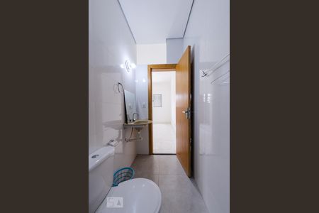 Banheiro de apartamento para alugar com 1 quarto, 30m² em Prado, Belo Horizonte