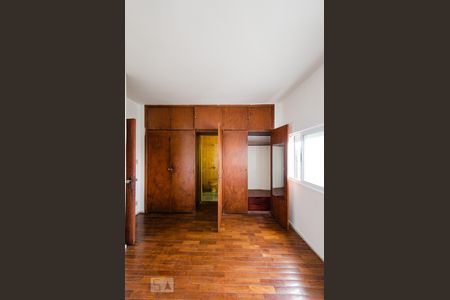 Apartamento à venda com 242m², 4 quartos e 2 vagasSuíte