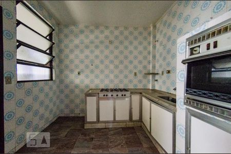 Apartamento à venda com 242m², 4 quartos e 2 vagasCozinha