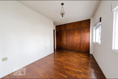 Apartamento à venda com 242m², 4 quartos e 2 vagasSuíte