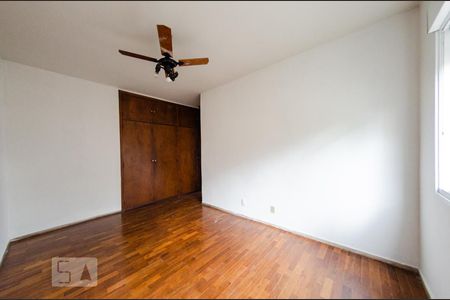 Apartamento à venda com 242m², 4 quartos e 2 vagasQuarto 3