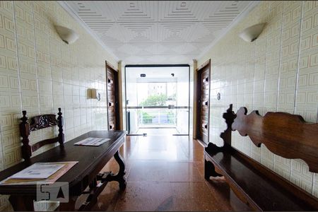 Apartamento à venda com 242m², 4 quartos e 2 vagasEntrada