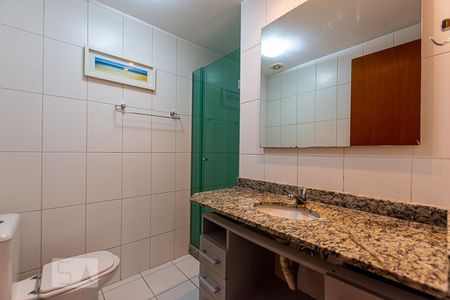 Banheiro de apartamento para alugar com 1 quarto, 50m² em Boa Viagem, Niterói