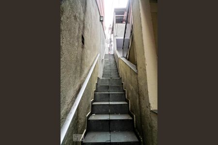 Escada de casa para alugar com 1 quarto, 30m² em Lauzane Paulista, São Paulo