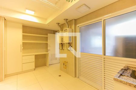 Apartamento para alugar com 238m², 4 quartos e 4 vagasÁrea de Serviço