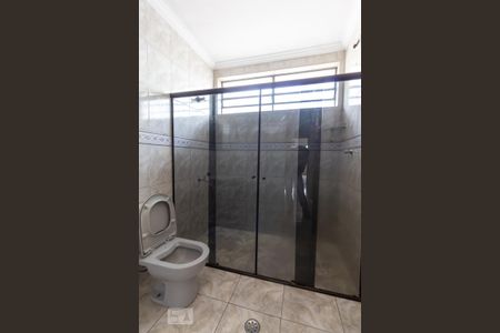 Casa à venda com 300m², 3 quartos e 4 vagasBanheiro 2