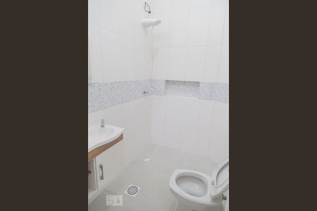 Casa para alugar com 89m², 2 quartos e 1 vaga Casa para alugar com 89m², 2 quartos e 1 vagaBanheiro Social