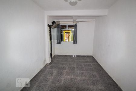 Sala de casa para alugar com 3 quartos, 150m² em Saracuruna, Duque de Caxias