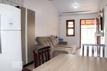 Sala de casa à venda com 3 quartos, 80m² em São José, Canoas