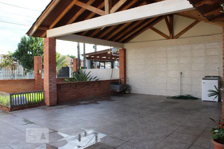 Casa à venda com 80m², 3 quartos e 4 vagas Casa à venda com 80m², 3 quartos e 4 vagasFachada
