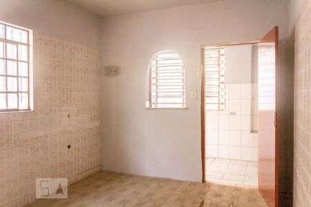 Casa à venda com 300m², 6 quartos e sem vaga Casa à venda com 300m², 6 quartos e sem vagaQuarto Casa 3