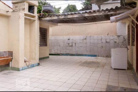 Casa à venda com 300m², 6 quartos e sem vaga Casa à venda com 300m², 6 quartos e sem vagaÁrea Comum