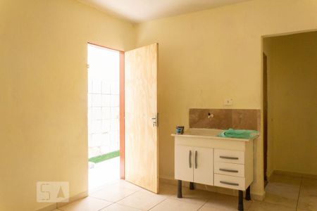 Casa à venda com 300m², 6 quartos e sem vaga Casa à venda com 300m², 6 quartos e sem vagaCozinha Casa 2