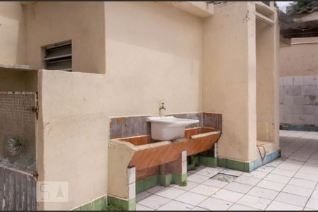 Casa à venda com 300m², 6 quartos e sem vaga Casa à venda com 300m², 6 quartos e sem vagaÁrea de Serviço Casa 3