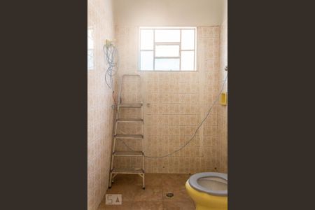 Casa à venda com 300m², 6 quartos e sem vaga Casa à venda com 300m², 6 quartos e sem vagaBanheiro Casa 2