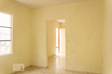 Casa à venda com 300m², 6 quartos e sem vaga Casa à venda com 300m², 6 quartos e sem vagaQuarto Casa 2