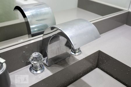 Casa à venda com 142m², 3 quartos e 3 vagasBanheiro da Suíte 1