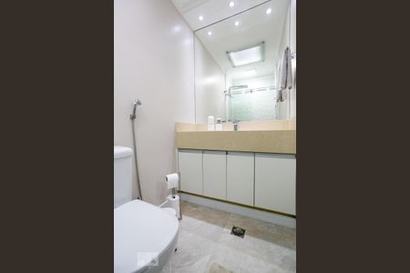 Casa à venda com 142m², 3 quartos e 3 vagasBanheiro da Suíte 3