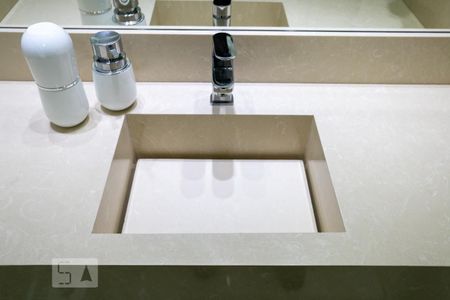 Casa à venda com 142m², 3 quartos e 3 vagasBanheiro da Suíte 3