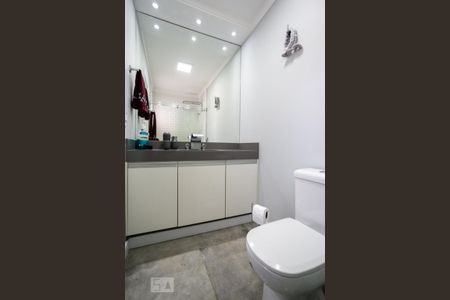 Casa à venda com 142m², 3 quartos e 3 vagasBanheiro da Suíte 1