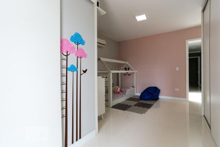 Casa à venda com 142m², 3 quartos e 3 vagasSuíte 2