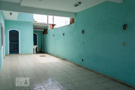 Garagem de casa para alugar com 4 quartos, 200m² em Campo Grande, Rio de Janeiro