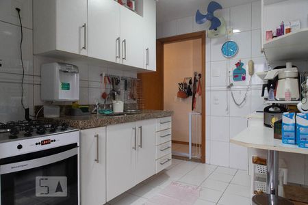 Apartamento para alugar com 120m², 3 quartos e 2 vagas Apartamento para alugar com 120m², 3 quartos e 2 vagasCozinha