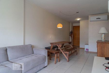 Sala de apartamento para alugar com 3 quartos, 120m² em Recreio dos Bandeirantes, Rio de Janeiro