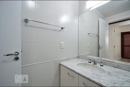 Apartamento à venda com 93m², 3 quartos e 2 vagasBanheiro Social