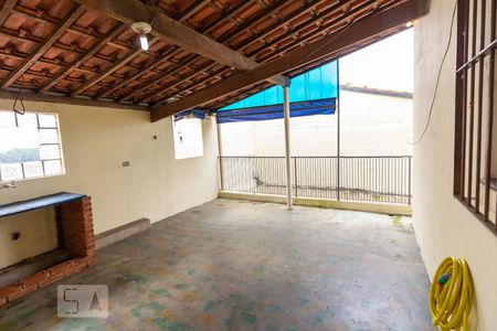 Casa para alugar com 110m², 3 quartos e 4 vagas Casa para alugar com 110m², 3 quartos e 4 vagasVaranda