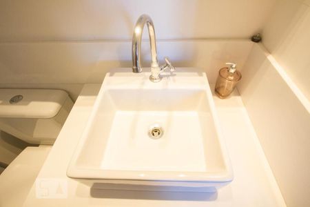 Apartamento para alugar com 121m², 2 quartos e 2 vagasDetalhe Banheiro Suíte