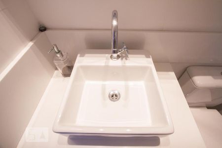 Apartamento para alugar com 121m², 2 quartos e 2 vagasDetalhe Banheiro