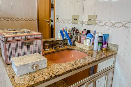 Apartamento à venda com 187m², 3 quartos e 3 vagasDetalhe Banheiro da Suite