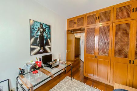 Apartamento à venda com 187m², 3 quartos e 3 vagasQuarto