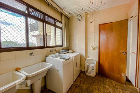 Apartamento à venda com 187m², 3 quartos e 3 vagasLavanderia