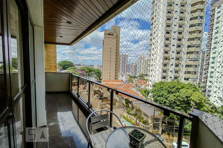 Apartamento à venda com 187m², 3 quartos e 3 vagasVaranda