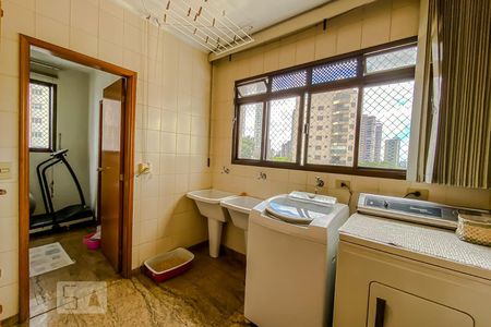 Apartamento à venda com 187m², 3 quartos e 3 vagasLavanderia