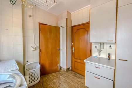 Apartamento à venda com 187m², 3 quartos e 3 vagasLavanderia