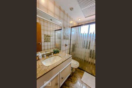 Apartamento à venda com 187m², 3 quartos e 3 vagasBanheiro