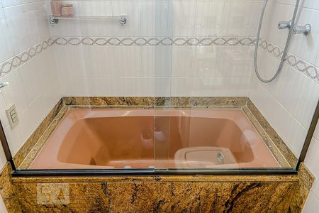 Apartamento à venda com 187m², 3 quartos e 3 vagasDdtalhe Banheiro da Suite