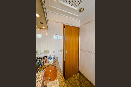 Apartamento à venda com 187m², 3 quartos e 3 vagasBanheiro da Suite