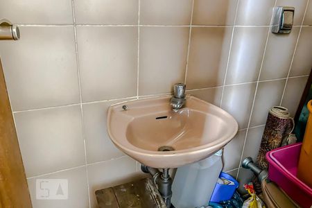 Apartamento à venda com 187m², 3 quartos e 3 vagasBanheiro de Serviço